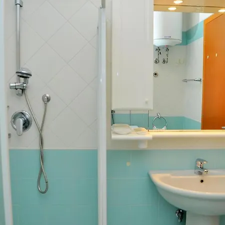 Апартаменты Bright Flat Next To The In