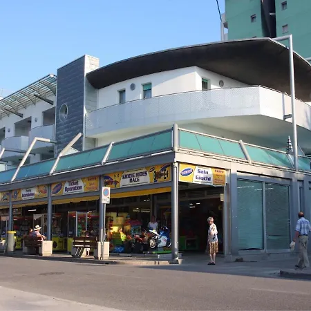 Bright Flat Next To The In *