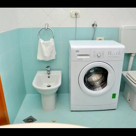 Апартаменты Bright Flat Next To The In