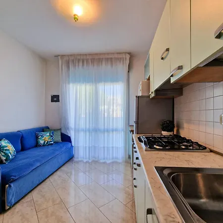 Bright Flat Next To The In Appartement *