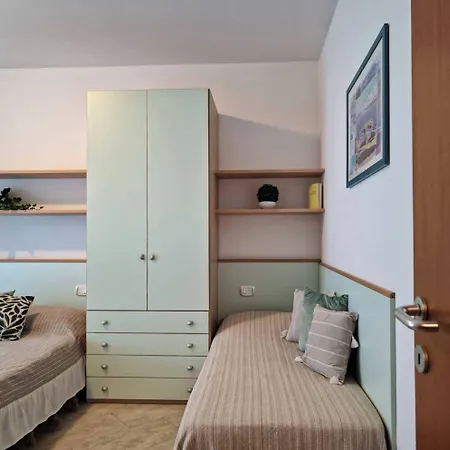 Bright Flat Next To The In Appartement Bibione