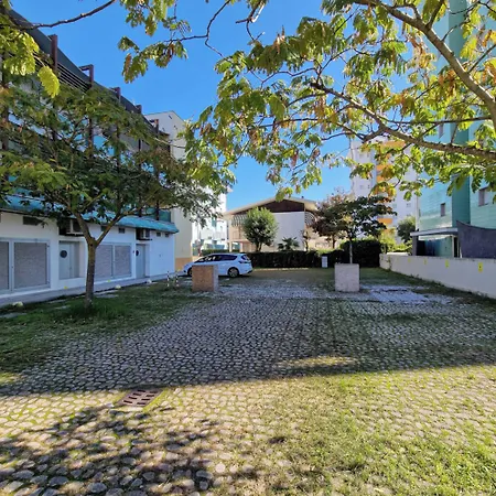 Bright Flat Next To The In Appartement Bibione