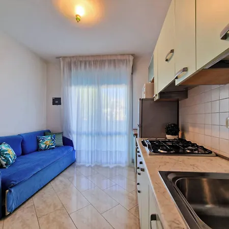Bright Flat Next To The In Appartement Bibione
