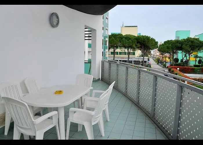 Bright Flat Next To The In 아파트 비비오네